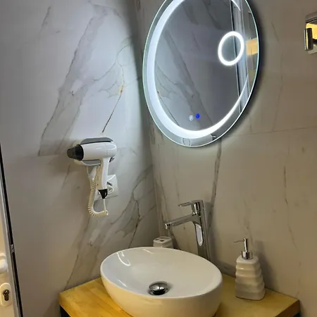 Sunlight Apartment&room * Saranda