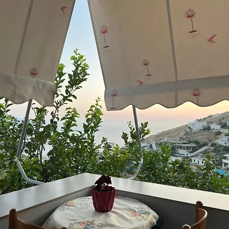 Sunlight Apartment&room * Sarandë